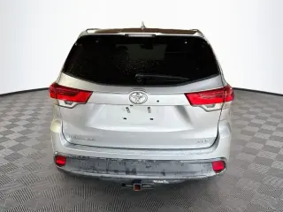 Toyota Highlander 2019 XLE 4dr SUV