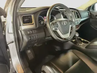 Toyota Highlander 2019 XLE 4dr SUV