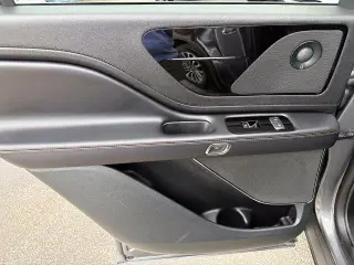 Lincoln Aviator 2023 AWD Reserve 4dr SUV