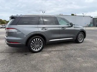 Lincoln Aviator 2023 AWD Reserve 4dr SUV