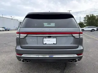 Lincoln Aviator 2023 AWD Reserve 4dr SUV