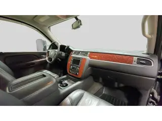Chevrolet Silverado 3500HD 2008 4WD LT1 4dr Crew Cab LB DRW