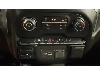 Chevrolet Silverado 2500HD 2022 4x4 Custom 4dr Cab de Trabajo