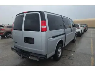 Chevrolet Express 2023 LS 2500 3dr Van de Pasajeros