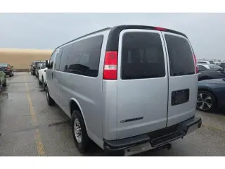 Chevrolet Express 2023 LS 2500 3dr Van de Pasajeros