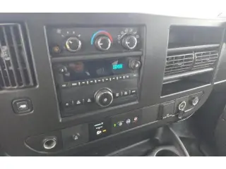 Chevrolet Express 2023 LS 2500 3dr Van de Pasajeros