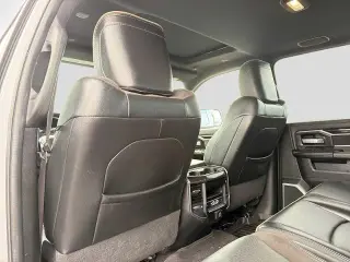 Ram 2500 2022 4x4 Laramie 4dr Mega Cab con cabina de 6.3 pies de largo Pickup