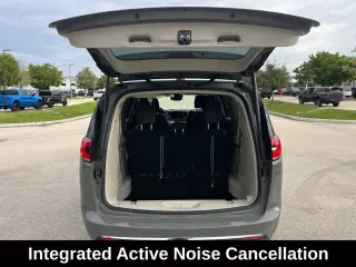 Chrysler Pacifica Hybrid 2022 Touring L 4dr Mini-Van