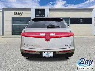 Lincoln MKT 2018 AWD Reserve 4p Crossover