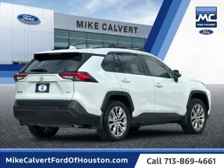 Toyota RAV4 2024 XLE Premium 4dr SUV