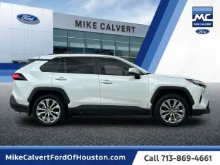Toyota RAV4 2024 XLE Premium 4dr SUV