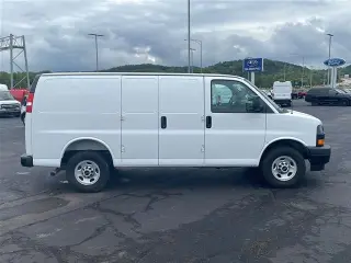 GMC Savana 2025 2500 3dr Furgoneta de Carga