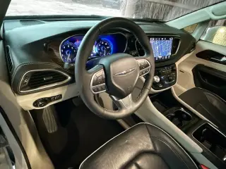 Chrysler Pacifica 2022 AWD Limited 4dr Mini-Van