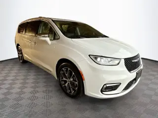 Chrysler Pacifica 2022 AWD Limited 4dr Mini-Van