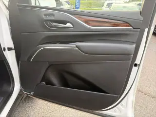 Cadillac Escalade 2022 4x4 Luxury 4dr SUV