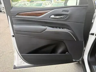 Cadillac Escalade 2022 4x4 Luxury 4dr SUV