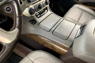 GMC Yukon 2019 4x2 Denali 4p SUV
