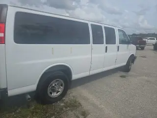 Chevrolet Express 2025 LT 3500 3dr Extended Passenger Van
