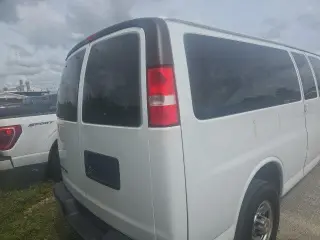 Chevrolet Express 2025 LT 3500 3dr Extended Passenger Van