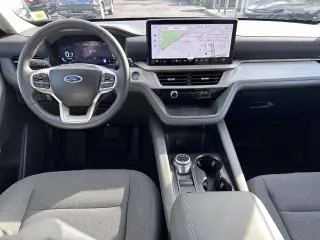 Ford Explorer 2026 con tracción a las cuatro ruedas (AWD), variante Active, SUV de 4 puertas