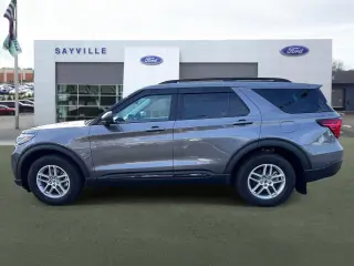 Ford Explorer 2026 con tracción a las cuatro ruedas (AWD), variante Active, SUV de 4 puertas