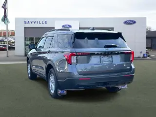 Ford Explorer 2026 con tracción a las cuatro ruedas (AWD), variante Active, SUV de 4 puertas