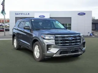 Ford Explorer 2026 con tracción a las cuatro ruedas (AWD), variante Active, SUV de 4 puertas