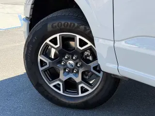 Ford F-150 2024 4x2 STX 4p SuperCrew 5.5 ft. CB