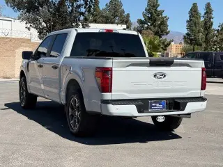 Ford F-150 2024 4x2 STX 4p SuperCrew 5.5 ft. CB