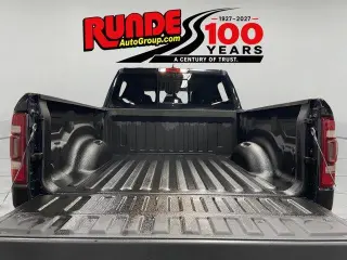 Ram 1500 2019 4x4 Laramie 4dr Crew Cab 5.6 ft. SB Pickup