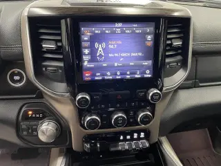 Ram 1500 2019 4x4 Laramie 4dr Crew Cab 5.6 ft. SB Pickup
