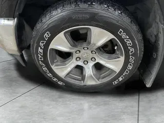 Ram 1500 2019 4x4 Laramie 4dr Crew Cab 5.6 ft. SB Pickup