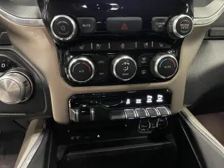Ram 1500 2019 4x4 Laramie 4dr Crew Cab 5.6 ft. SB Pickup