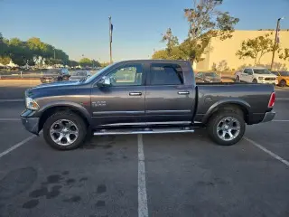 Ram 1500 2015 4x4 Laramie 4dr Crew Cab 5.5 ft. SB Pickup