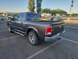 Ram 1500 2015 4x4 Laramie 4dr Crew Cab 5.5 ft. SB Pickup