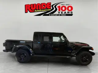 Jeep Gladiator 2023 4x4 Mojave 4dr Crew Cab 5.0 ft. SB