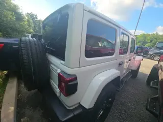 Jeep Wrangler 2024 4x4 Sahara 4xe 4dr SUV