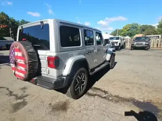 Jeep Wrangler 2024 4x4 Sahara 4dr SUV