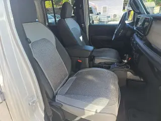 Jeep Wrangler 2024 4x4 Sahara 4dr SUV