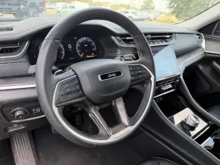 Jeep Grand Cherokee L 2023 4x2 Limited 4dr SUV