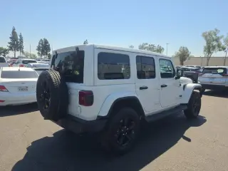 Jeep Wrangler 2023 4x4 Sahara 4dr SUV