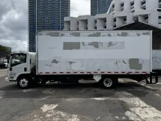 2019 Isuzu NRR