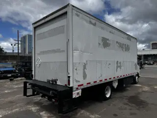 2019 Isuzu NRR