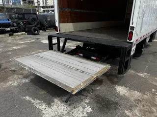 2019 Isuzu NRR
