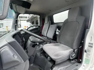 2019 Isuzu NRR