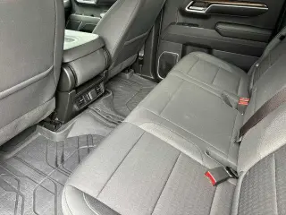 Chevrolet Silverado 1500 2023 4x4 LT 4 puertas Cabina de tripulación 5.8 pies SB con 1LT