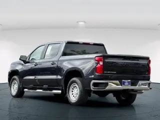 Chevrolet Silverado 1500 2023 4x4 LT 4 puertas Cabina de tripulación 5.8 pies SB con 1LT