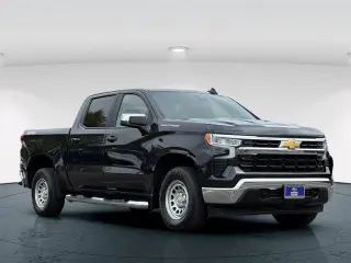 Chevrolet Silverado 1500 2023 4x4 LT 4 puertas Cabina de tripulación 5.8 pies SB con 1LT