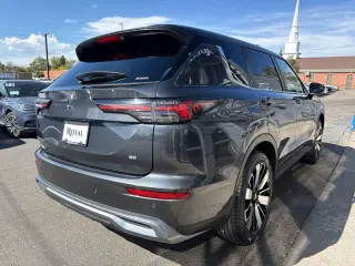2025 Mitsubishi Outlander SEL