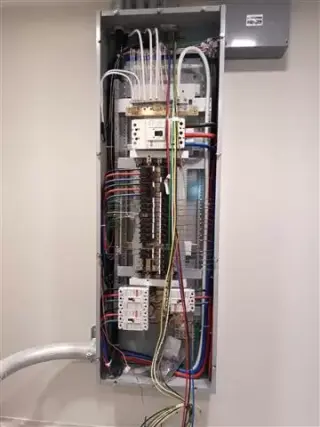 Electricidad En PANEL principa